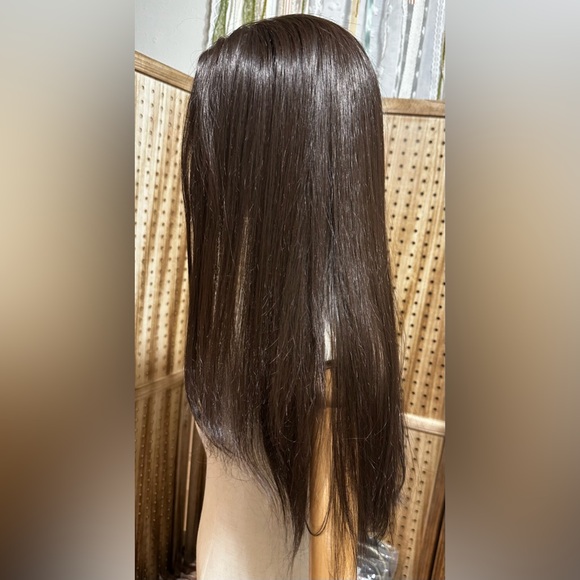 EUC 24” SYNTHETIC HAIR #3 Dark Brown Lace Front Wig with Bangs and long layers - Picture 3 of 8